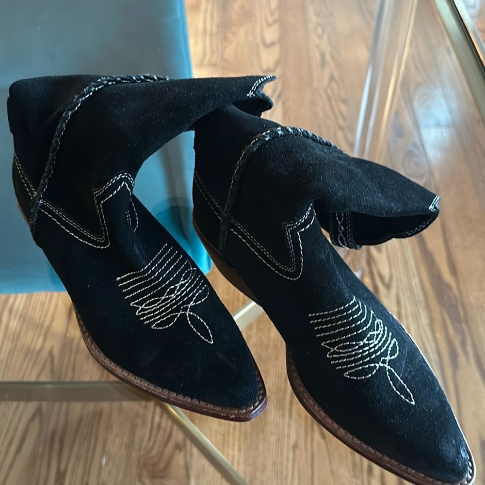 Never worn Patricia Nash Suede Boots, size 6